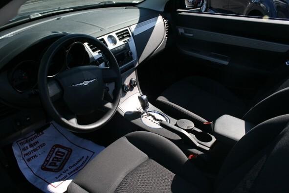 Chrysler Sebring 2010 photo 2