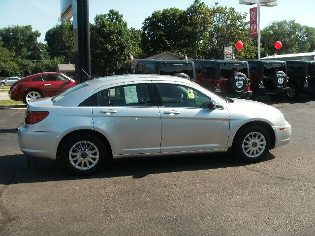 Chrysler Sebring 2010 photo 2