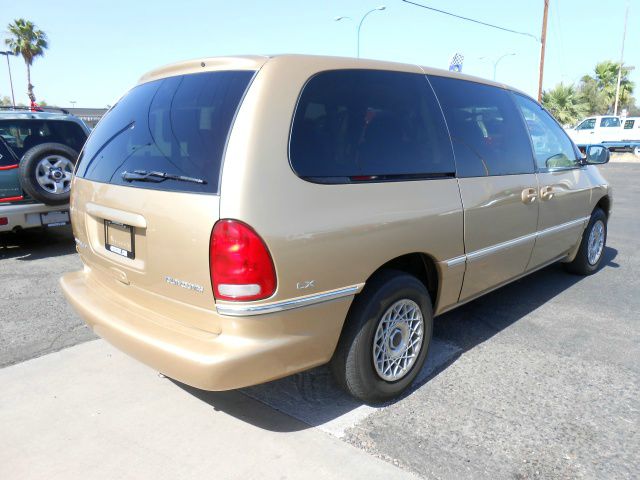 Chrysler Town and Country 1997 photo 11
