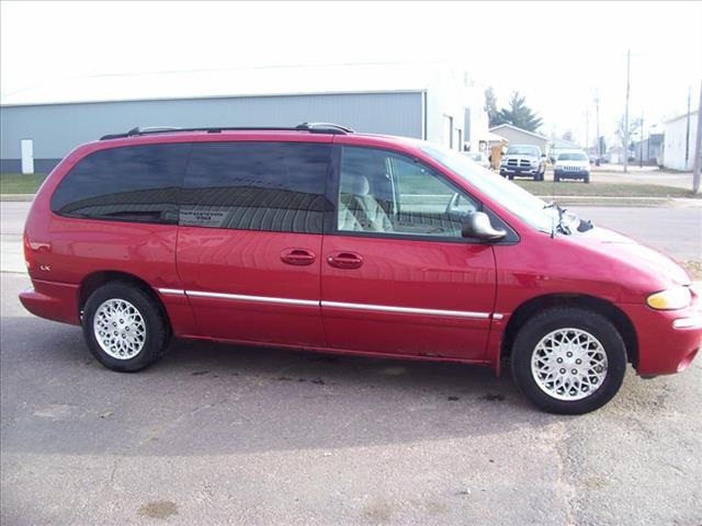 Chrysler Town and Country 1998 photo 3