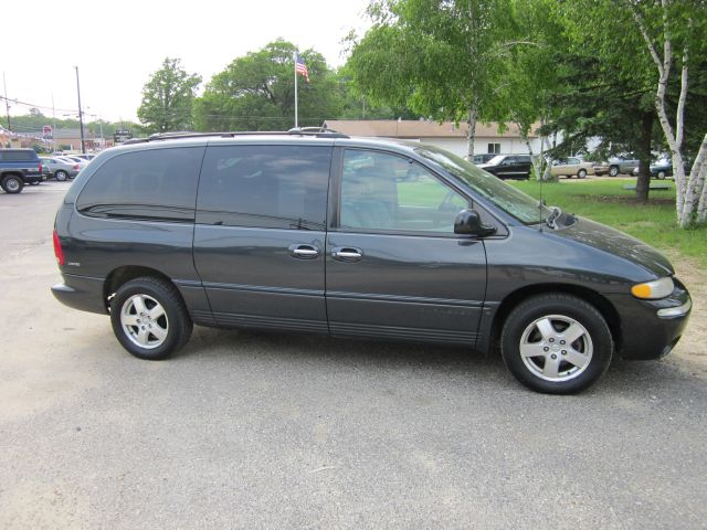 Chrysler Town and Country 1999 photo 0