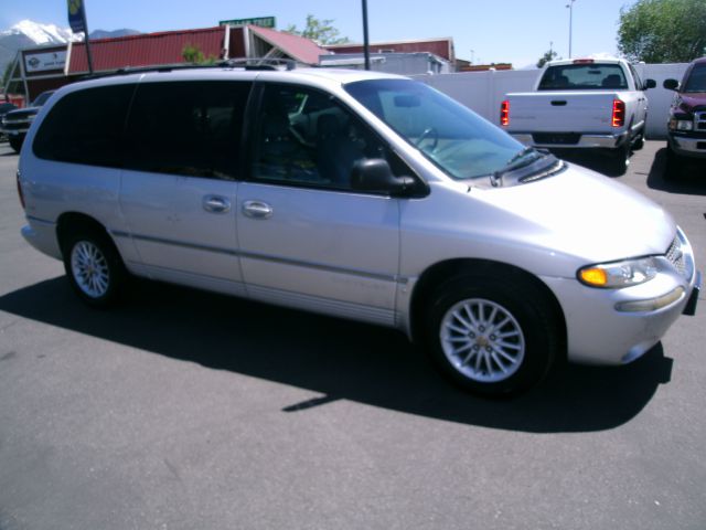 Chrysler Town and Country 1999 photo 6
