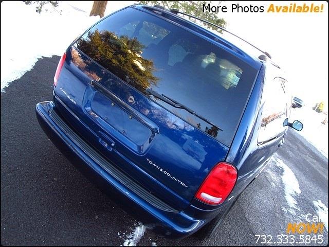 Chrysler Town and Country S Sedan Under FULL Factory Warranty MiniVan