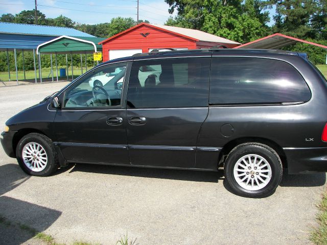 Chrysler Town and Country 2000 photo 1