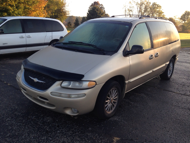Chrysler Town and Country Touring W 6 Disc MiniVan
