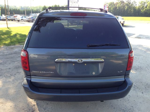 Chrysler Town and Country 2001 photo 36