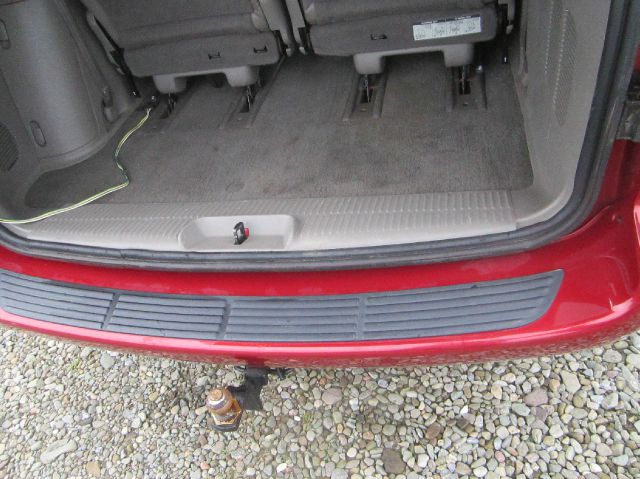 Chrysler Town and Country 2001 photo 26