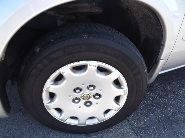 Chrysler Town and Country 2001 photo 8