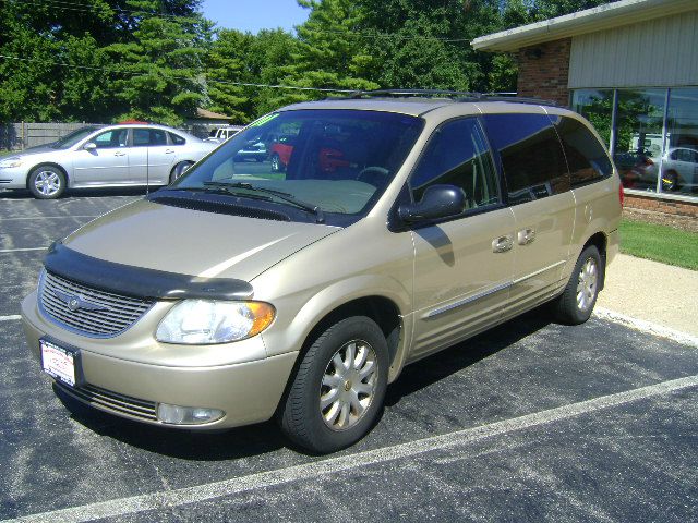 Chrysler Town and Country 2001 photo 4