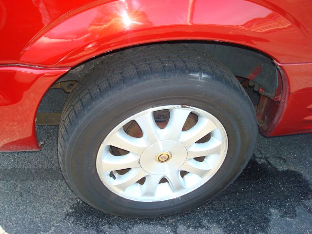 Chrysler Town and Country 2001 photo 1