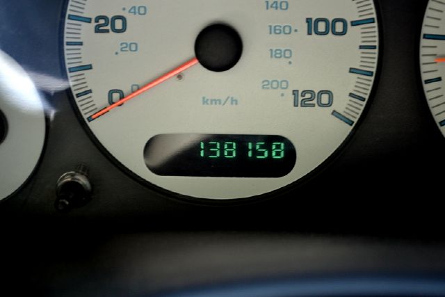 Chrysler Town and Country 2001 photo 16