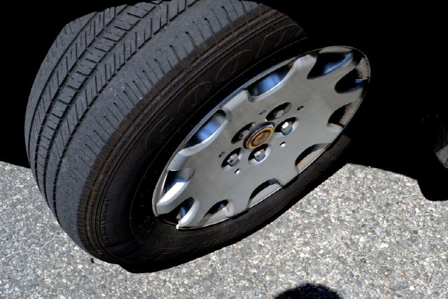 Chrysler Town and Country 2001 photo 17