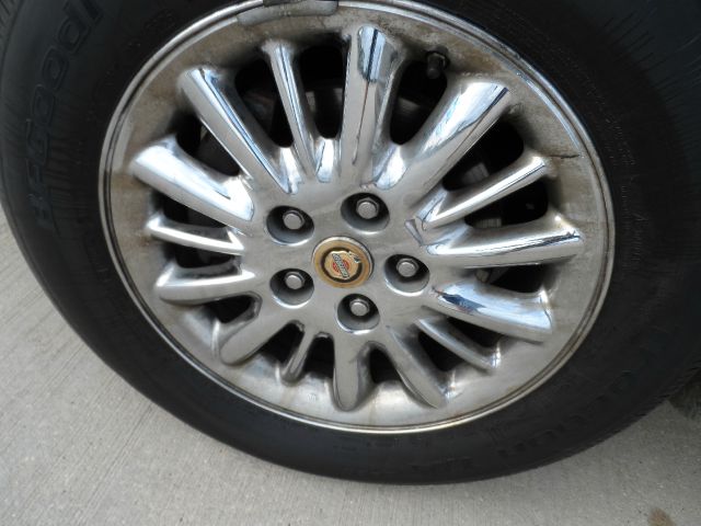 Chrysler Town and Country 2002 photo 3