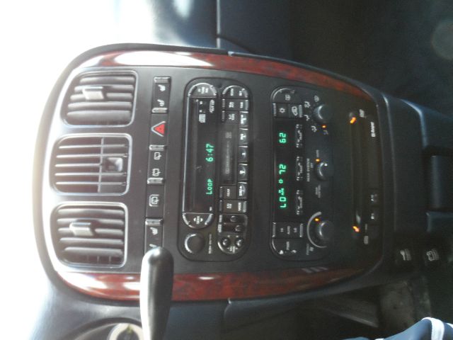 Chrysler Town and Country 2002 photo 6