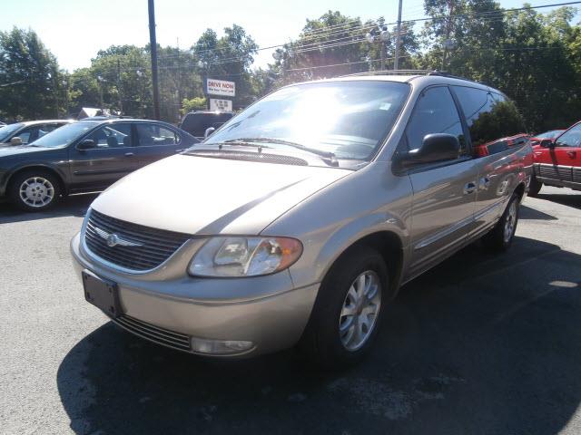 Chrysler Town and Country S Sedan Under FULL Factory Warranty MiniVan