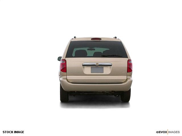 Chrysler Town and Country 2002 photo 1