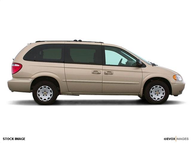 Chrysler Town and Country 2002 photo 11