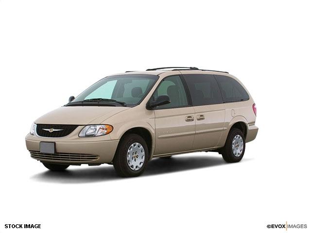 Chrysler Town and Country 2002 photo 12