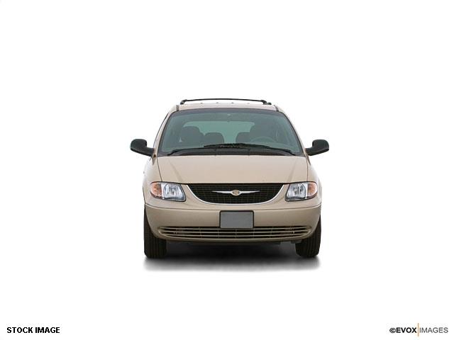 Chrysler Town and Country 2002 photo 15