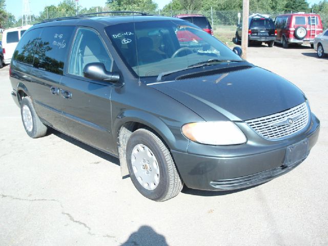 Chrysler Town and Country 2002 photo 4