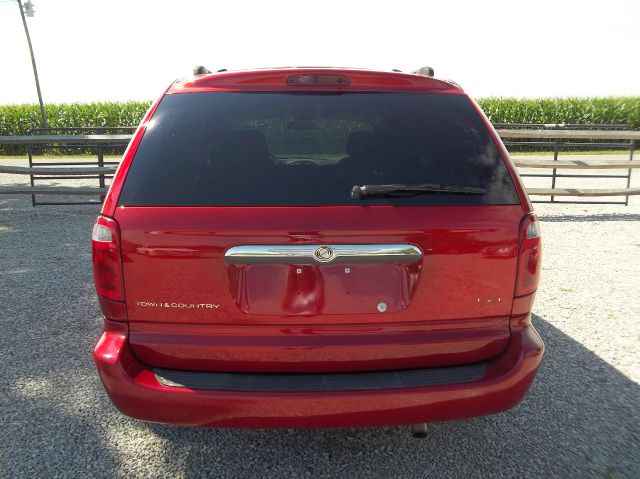 Chrysler Town and Country 2002 photo 4