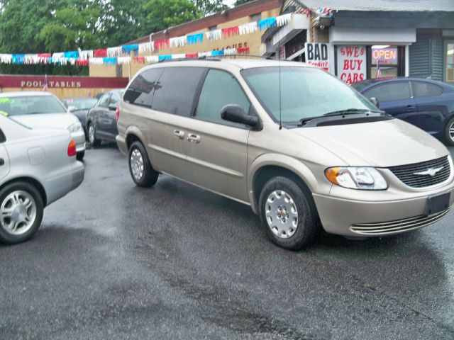 Chrysler Town and Country 2002 photo 6