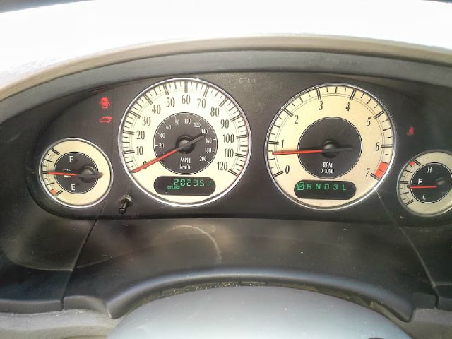 Chrysler Town and Country 2002 photo 5
