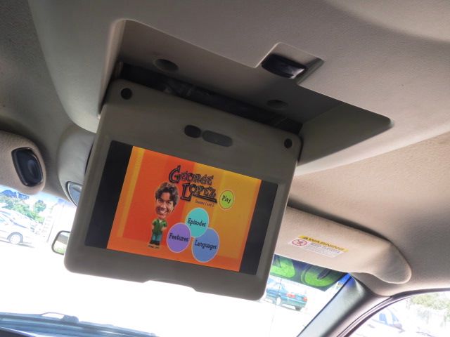 Chrysler Town and Country 2002 photo 1