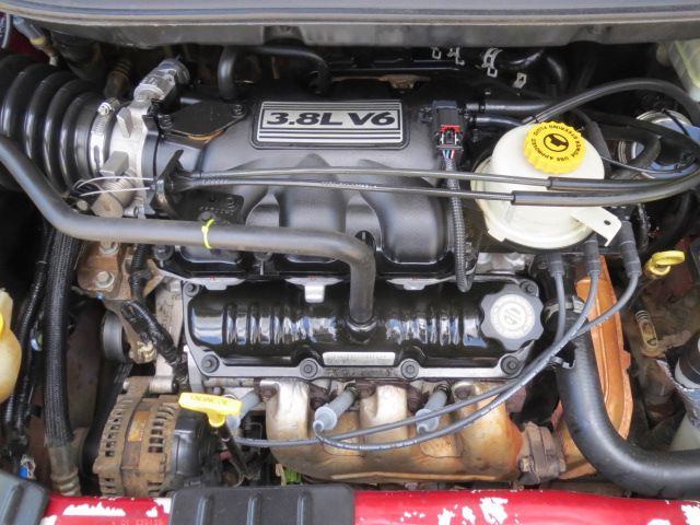 Chrysler Town and Country 2002 photo 13