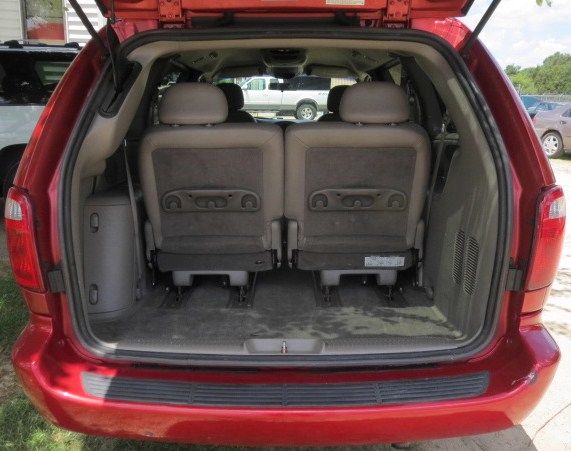 Chrysler Town and Country 2002 photo 25