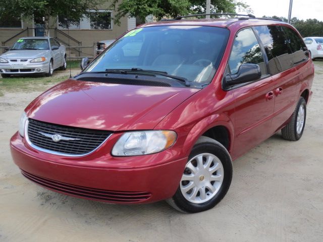 Chrysler Town and Country 2002 photo 31