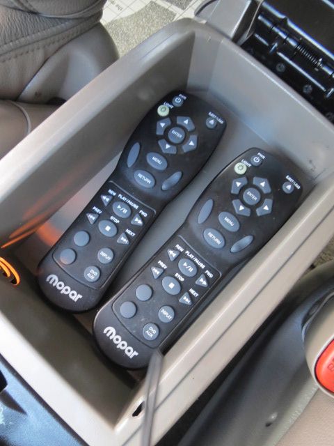 Chrysler Town and Country 2002 photo 32