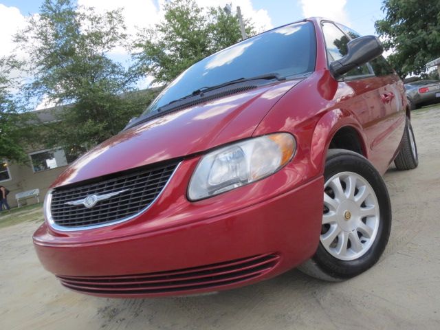 Chrysler Town and Country 2002 photo 39