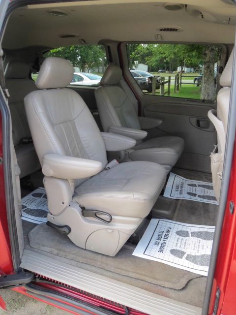 Chrysler Town and Country 2002 photo 46