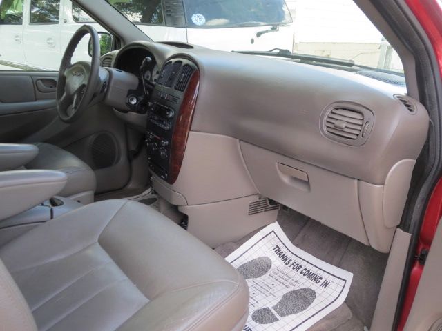 Chrysler Town and Country 2002 photo 61
