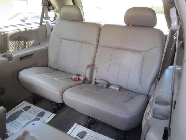 Chrysler Town and Country 2002 photo 62