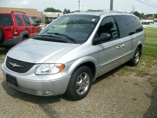 Chrysler Town and Country 2003 photo 4