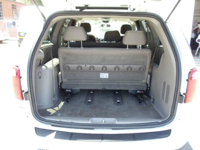 Chrysler Town and Country 2003 photo 10