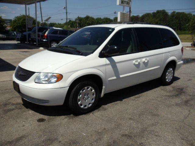 Chrysler Town and Country 2003 photo 13
