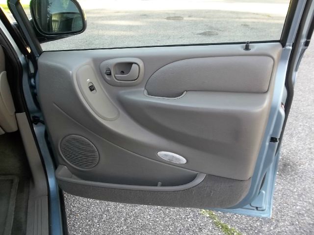 Chrysler Town and Country H6 L.L. Bean MiniVan