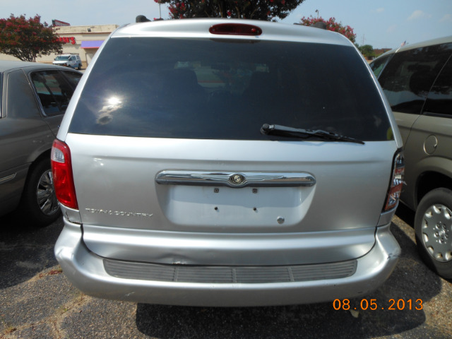Chrysler Town and Country 2003 photo 4