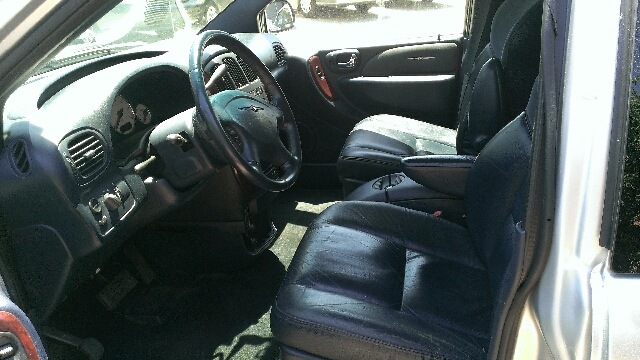 Chrysler Town and Country 2003 photo 7