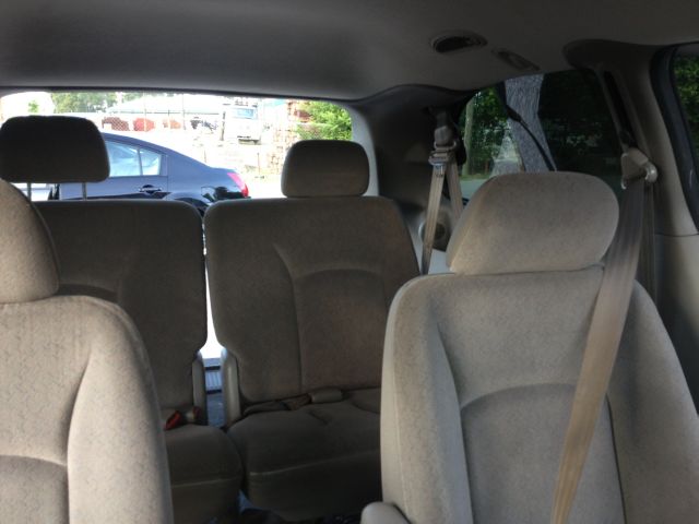 Chrysler Town and Country 2003 photo 4
