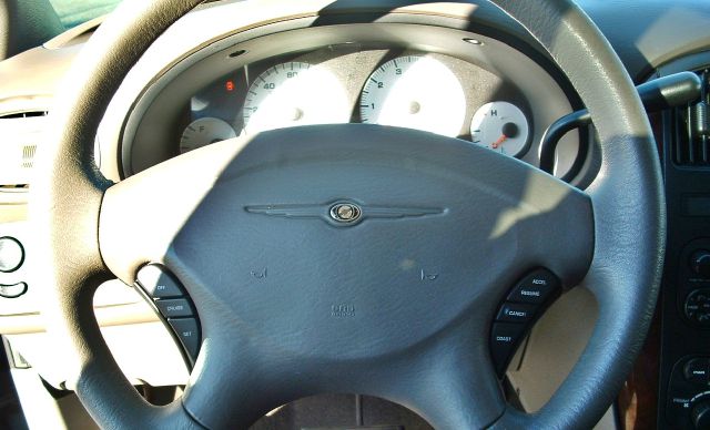 Chrysler Town and Country Quad Coupe 3 MiniVan