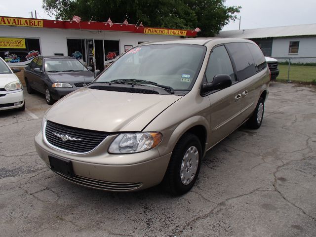 Chrysler Town and Country 2003 photo 11
