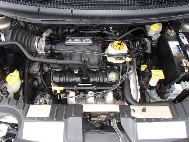 Chrysler Town and Country 2003 photo 6