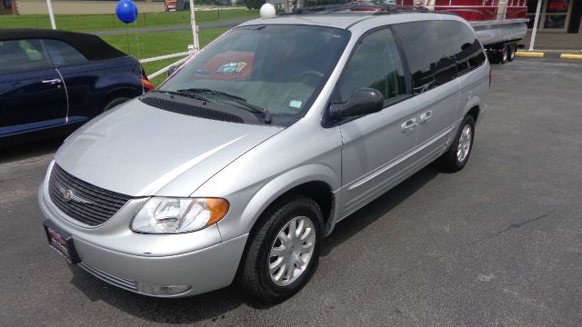 Chrysler Town and Country 2003 photo 5