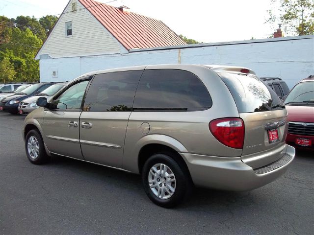 Chrysler Town and Country 2003 photo 20