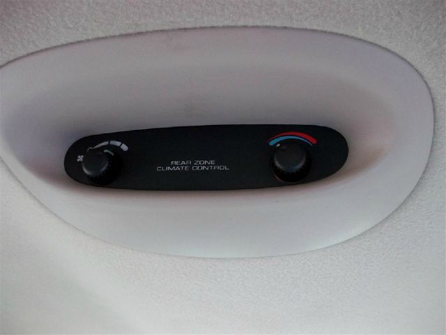 Chrysler Town and Country 2003 photo 23