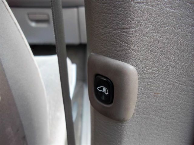 Chrysler Town and Country 2003 photo 6